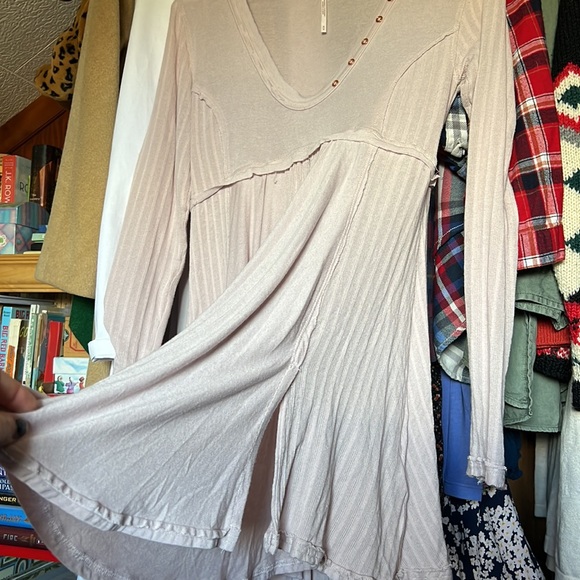 Free People - Picture 4 of 4